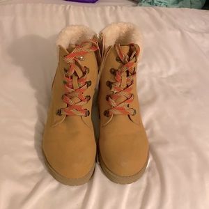 Hiking boots, Sugar, youth 4, Tan lace up, Ankle